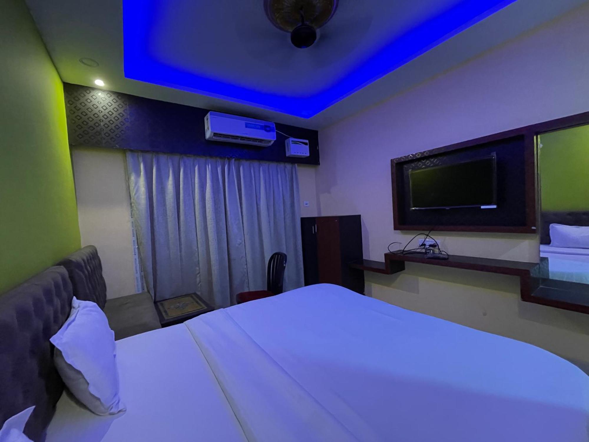 Hotel Seven Inn By Seven Group 普里 外观 照片